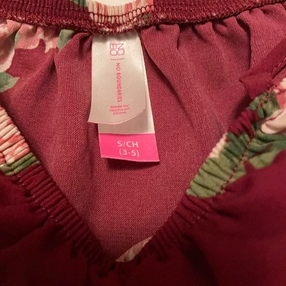 No Boundaries Red Off the Shoulder Floral Top size Small - Picture 2 of 2